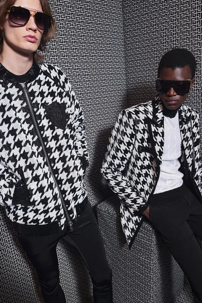 Look 32